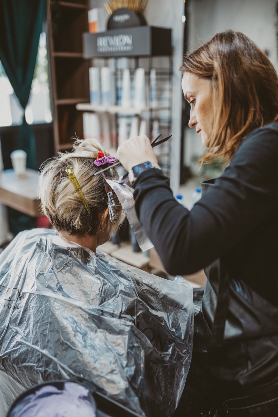 Hair colour and highlights service at Sara Bella, Calahonda