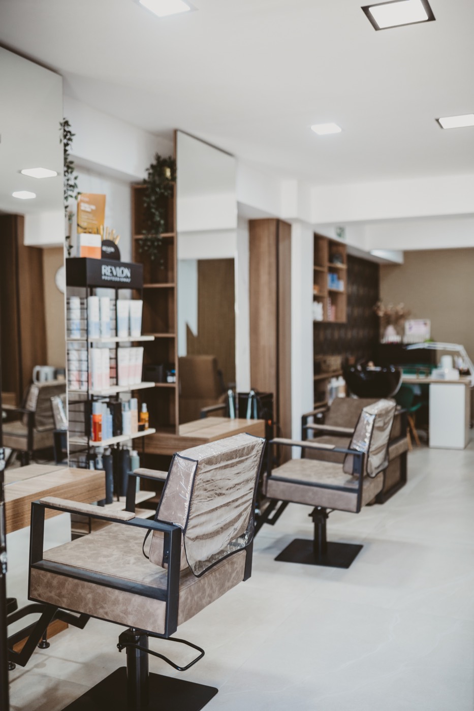 Hair salon chairs at Sara Bella Beauty Studio, El Zoco Calahonda